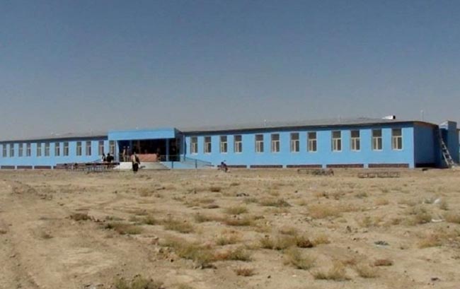 در مکاتب و انستیتیوت های تخنیکی و مسلکی ۱۵ ولایت هیچ استاد زن وجود ندارد